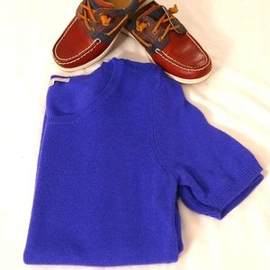 Short sleeve wool mix blouse.